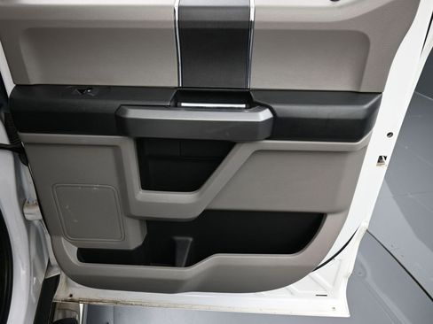 Used 2020 Ford F150 XLT w/ Trailer Tow Package image 15