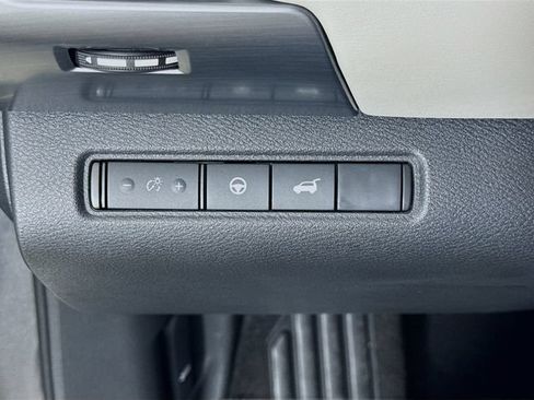 Used 2025 Nissan Pathfinder SL w/ Cargo Package AWD/4WD image 10