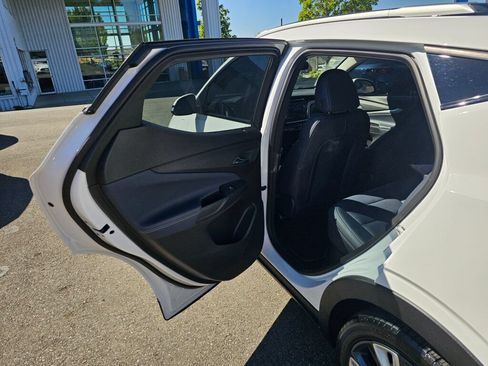 Used 2023 Chevrolet Bolt EUV LT w/ Convenience Package FWD image 20