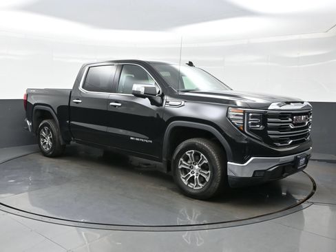 Used 2025 GMC Sierra 1500 SLT AWD/4WD image 8