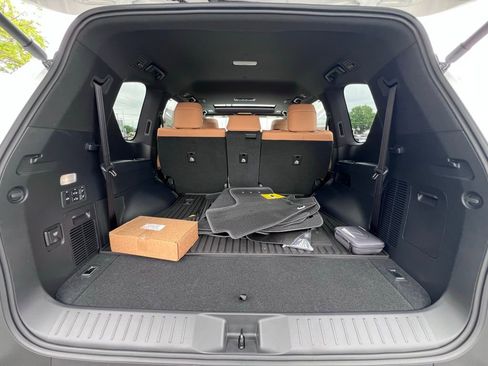 New 2026 Lexus LX 600 4WD w/ Luxury Package image 25