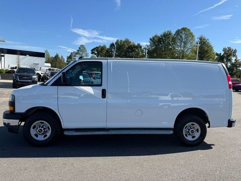 Used 2023 GMC Savana 2500 w/ Driver Convenience Package image 2