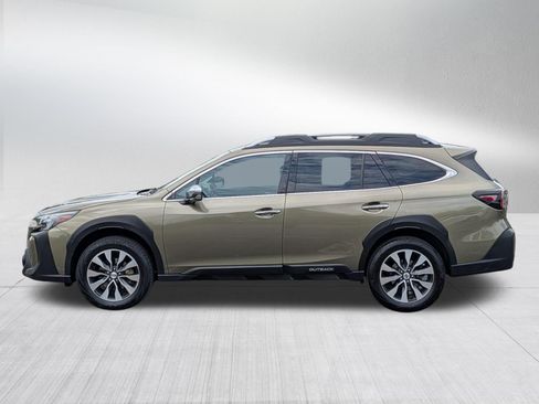 Used 2023 Subaru Outback Touring AWD/4WD image 4