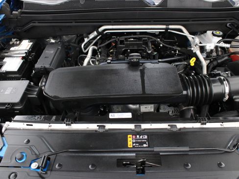 Used 2023 Chevrolet Colorado LT AWD/4WD image 33