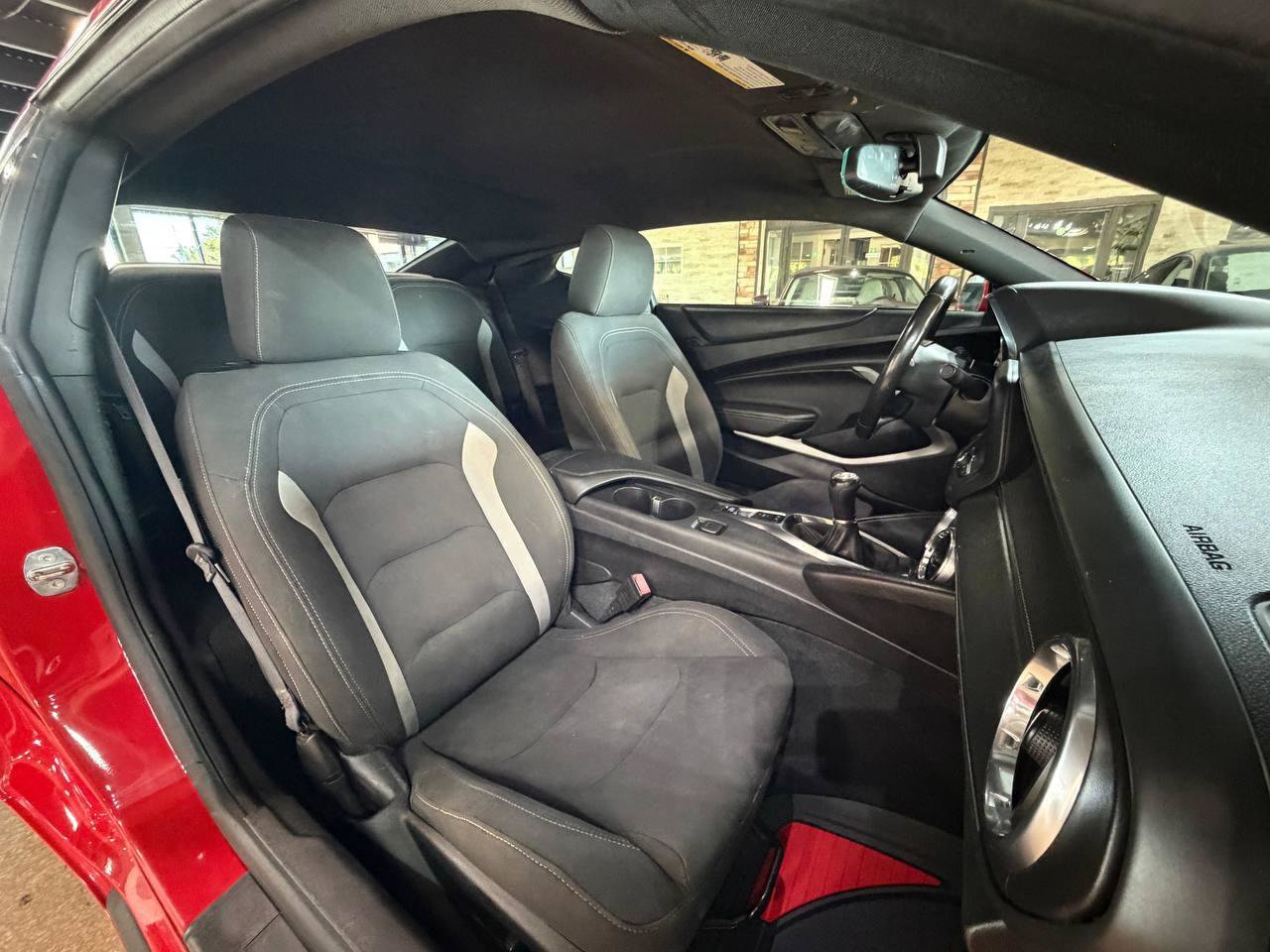 Used 2020 Chevrolet Camaro LS RWD image 8