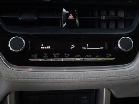 Used 2023 Toyota Corolla Cross L FWD image 6