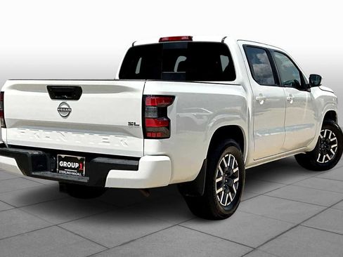 Used 2024 Nissan Frontier SL image 12
