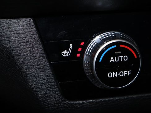 Used 2023 Mitsubishi Outlander SE image 31