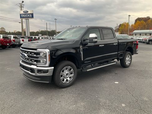 New 2026 Ford F250 Lariat w/ Chrome Package image 7