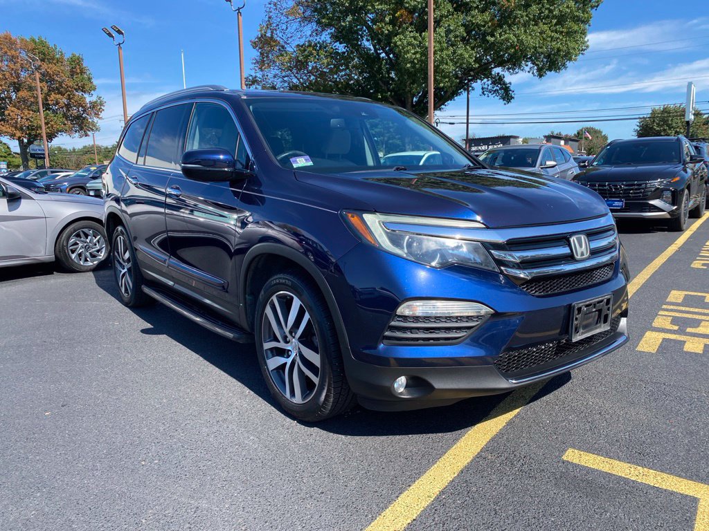 Used 2016 Honda Pilot Touring image 1