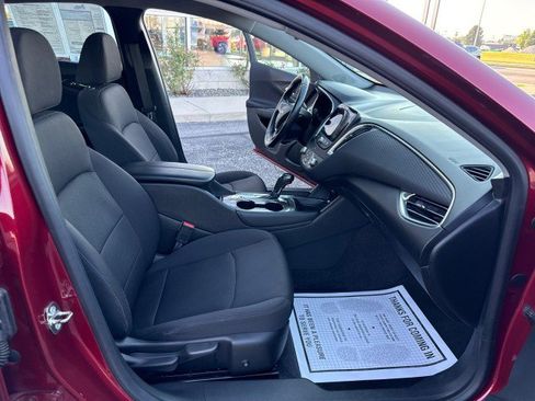 Used 2018 Chevrolet Malibu LT FWD image 28