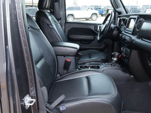 Used 2021 Jeep Gladiator Sport AWD/4WD image 28