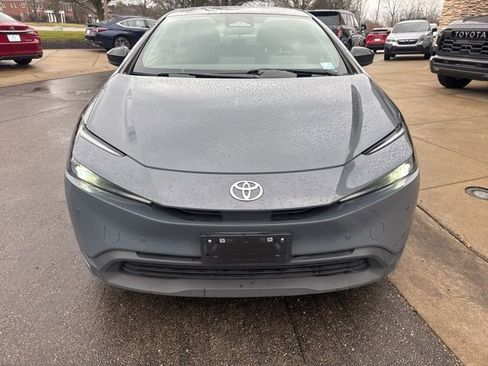 Used 2023 Toyota Prius LE image 8