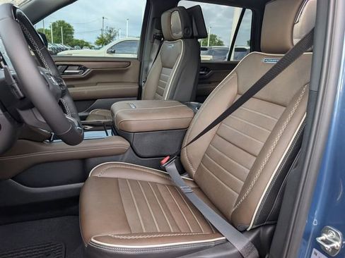 New 2026 GMC Yukon Denali Ultimate AWD/4WD image 19