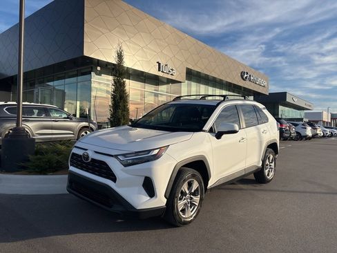 Used 2024 Toyota RAV4 XLE image 1