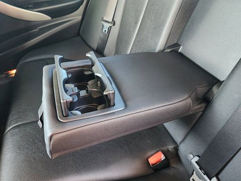 Used 2018 BMW 320i Sedan w/ Convenience Package image 72