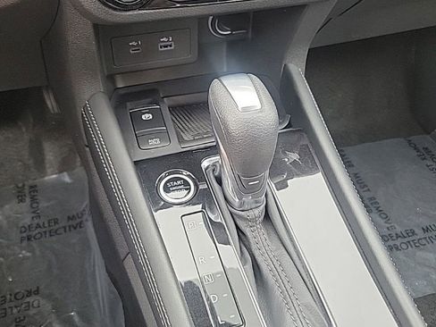 Certified 2024 Nissan Kicks SR image 24