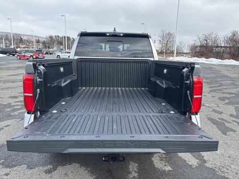 Used 2024 Toyota Tacoma SR5 image 5