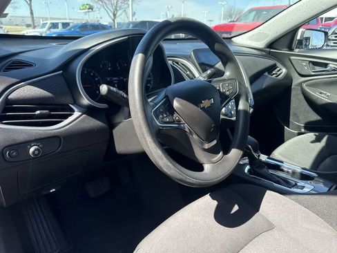 Used 2024 Chevrolet Malibu LT FWD image 2