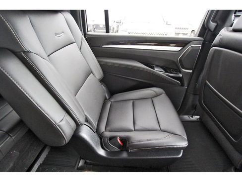 New 2026 Cadillac Escalade ESV 2WD image 11
