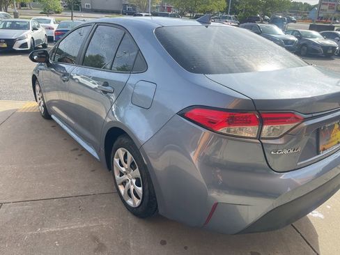 Used 2023 Toyota Corolla LE FWD image 6