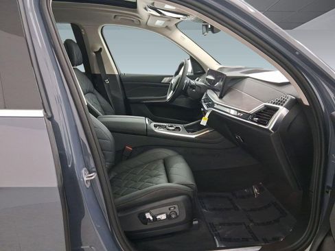 New 2026 BMW X7 xDrive40i w/ Premium Package image 32