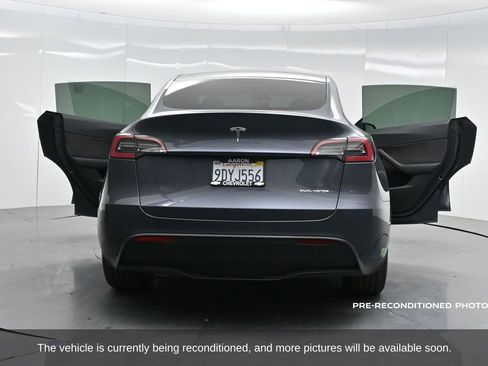 Used 2023 Tesla Model Y Long Range image 40