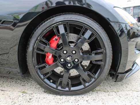 Used 2012 Maserati GranTurismo S RWD image 11