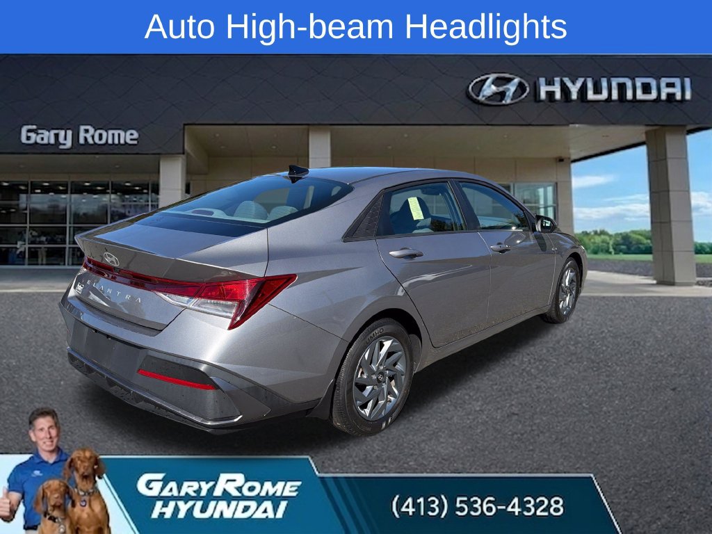 Certified 2024 Hyundai Elantra SEL FWD image 5