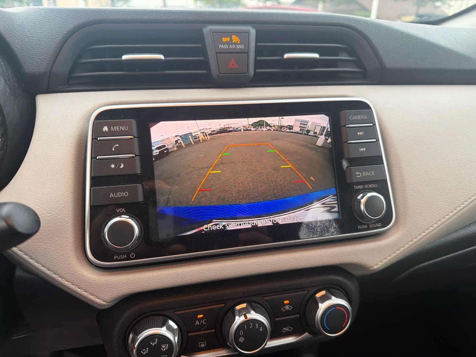 Used 2021 Nissan Versa SV FWD image 7