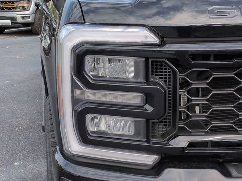 New 2026 Ford F250 Lariat w/ Black Appearance Package image 9