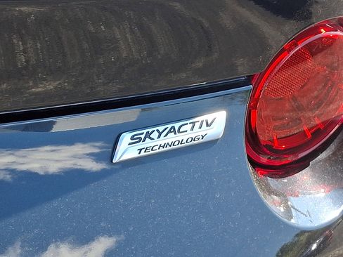 Used 2017 MAZDA MX-5 Miata Sport image 26