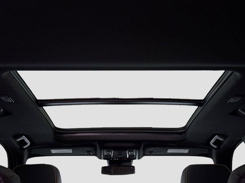 Used 2024 GMC Yukon AT4 w/ Technology Package image 21