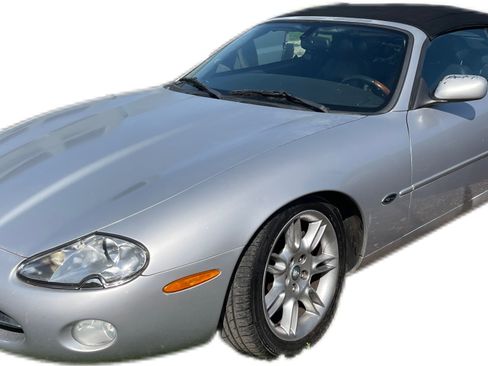 Used 2001 Jaguar XK8 Convertible image 3