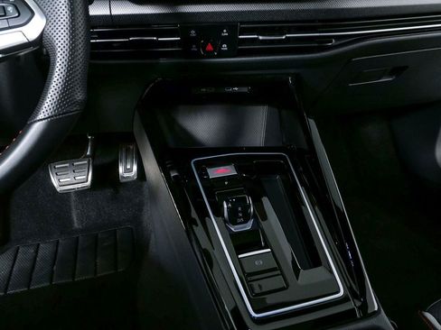 Used 2025 Volkswagen GTI Autobahn FWD image 17