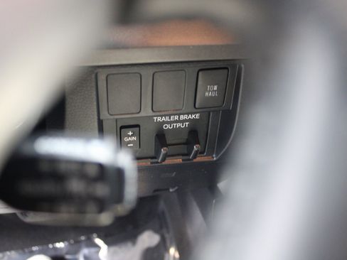 Used 2020 Toyota Tundra SR5 w/ SR5 Leather Package image 29