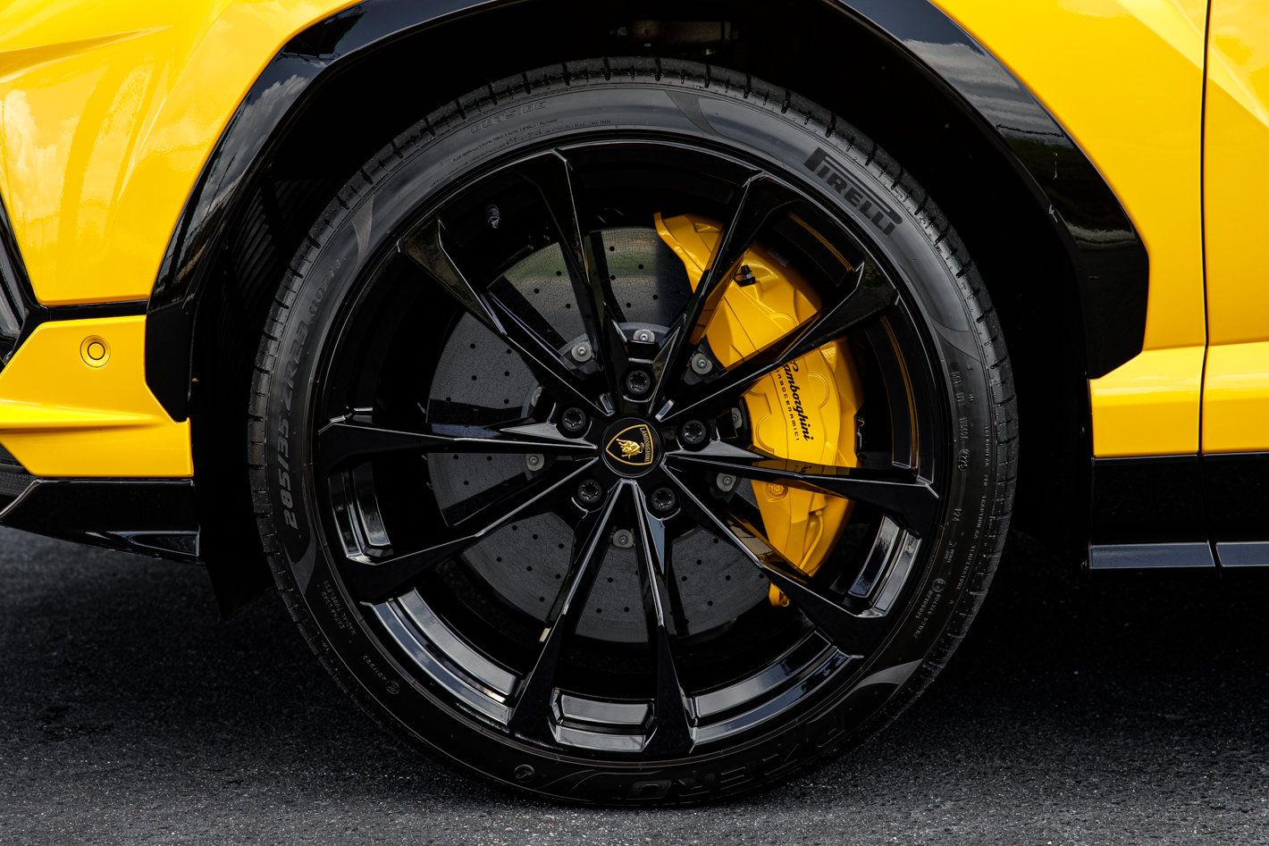 Used 2024 Lamborghini Urus S AWD/4WD image 9