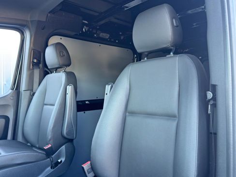 Used 2024 Mercedes-Benz Sprinter 2500 image 29