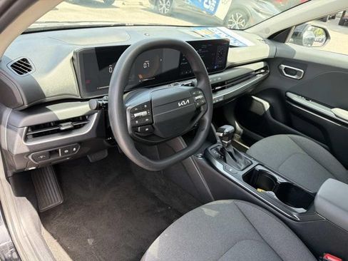 Used 2025 Kia K4 FWD image 11