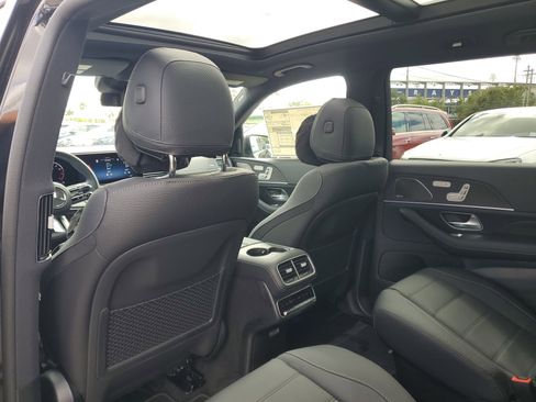 New 2026 Mercedes-Benz GLS 580 4MATIC image 13