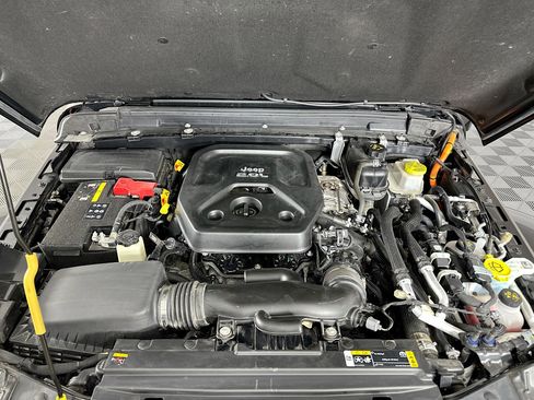 Used 2023 Jeep Wrangler Sahara w/ Cold Weather Group image 31