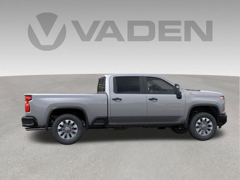 Used 2024 Chevrolet Silverado 2500 Custom w/ Custom Value Package AWD/4WD image 5