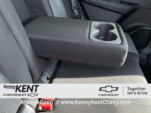 Used 2023 Nissan Rogue SV image 11