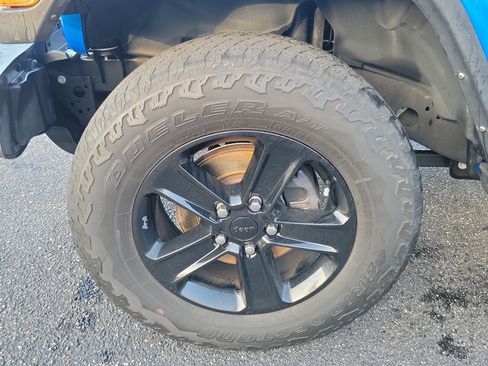 Used 2022 Jeep Wrangler Unlimited Sahara image 10