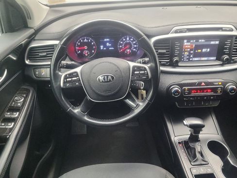 Used 2019 Kia Sorento AWD w/ LX Convenience Package image 22