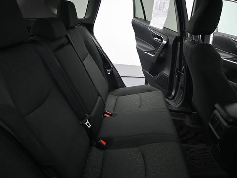 Used 2021 Toyota RAV4 XLE w/ Convenience Package AWD/4WD image 14