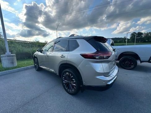 Used 2025 Nissan Rogue Platinum w/ Platinum Premium Package AWD/4WD image 22