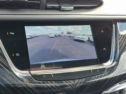 Used 2023 Cadillac XT6 Premium Luxury image 20