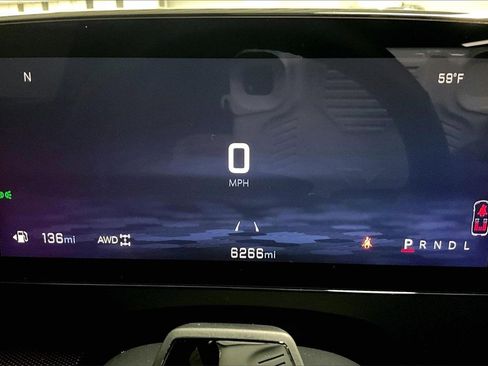 Used 2025 Chevrolet Traverse Z71 w/ Enhanced Driving Package image 13