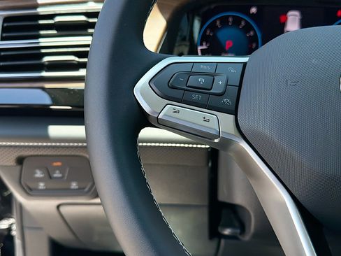 New 2026 Volkswagen Atlas SE FWD image 37